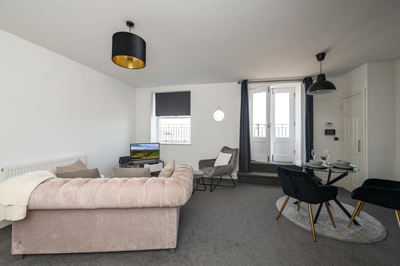 The Croston Balcony Apartment- Morecambe Central Promenade, Beach Front And Sea Views Экстерьер фото